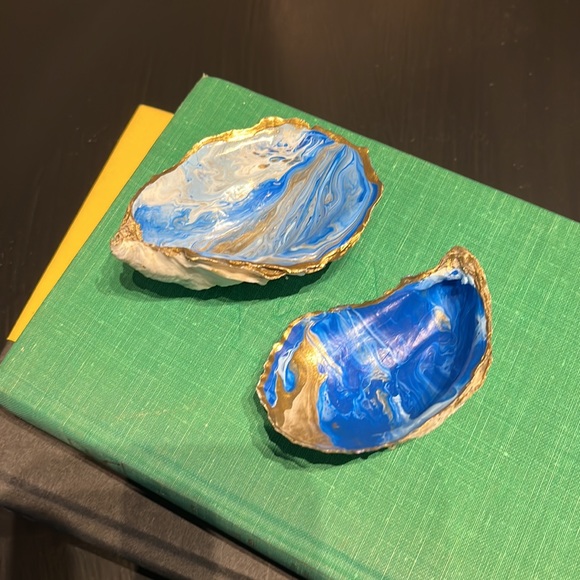 Oyster Shell Art - Picture 2 of 2